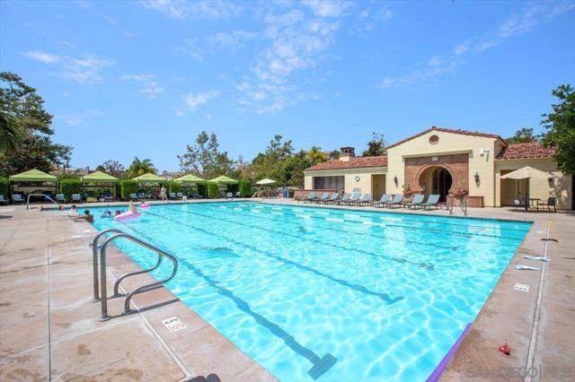 6938 Feldspar Place, Carlsbad CA: https://media.crmls.org/mediaz/9153cc36-4931-4d65-bac0-a38e822b98f8.jpg