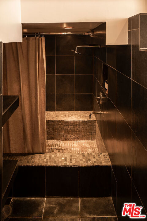 1260 North Kings Road, 2 photo 19