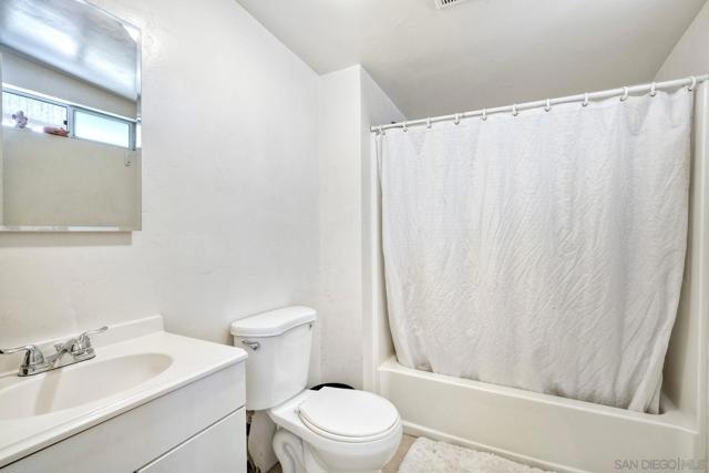 759 W 10Th Ave, Escondido CA: https://media.crmls.org/mediaz/9154a78b-e2ff-4e26-bb78-3445c457bb51.jpg