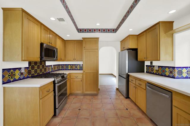 1665 Landquist Dr., Encinitas CA: https://media.crmls.org/mediaz/9154d1e0-4cf3-495c-8aa0-22cc8b84ee2c.jpg