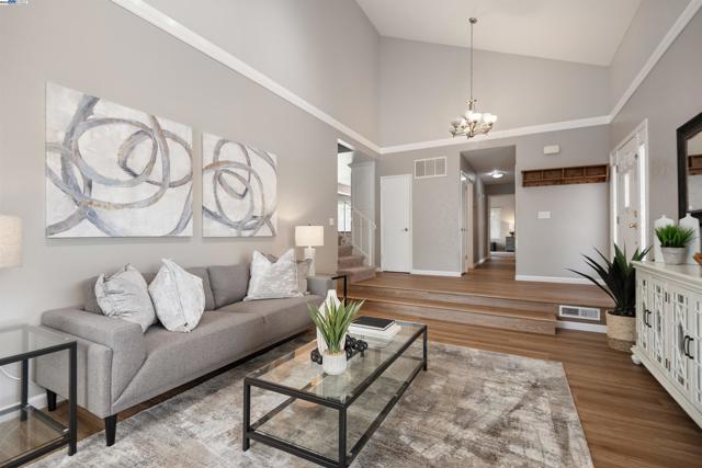 35344 Rutland Ct, Newark CA: https://media.crmls.org/mediaz/91554a8d-c617-4623-9ee3-e516fa2eae35.jpg
