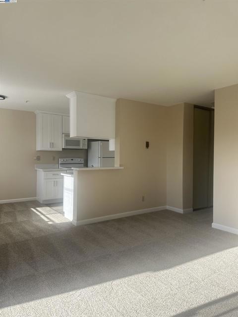 3670 Silver Oaks Way, Livermore CA: https://media.crmls.org/mediaz/915595c4-88f8-4931-b8f7-39002dc2f2de.jpg