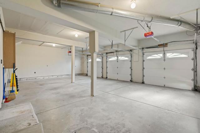 46 Eugenia Way, Hillsborough CA: https://media.crmls.org/mediaz/9155c9a3-dddd-4c2e-90d6-00c9bdd2cb07.jpg