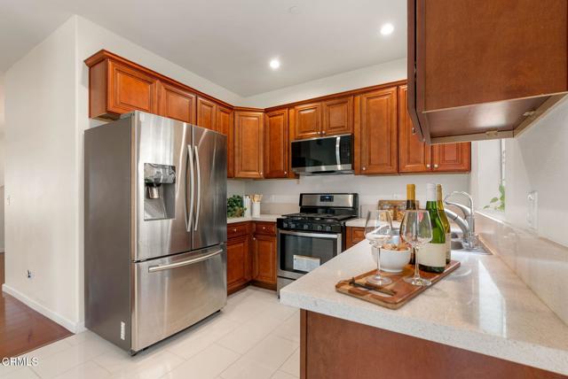 Detail Gallery Image 7 of 21 For 806 N Garfield Ave a,  Alhambra,  CA 91801 - 2 Beds | 2/1 Baths