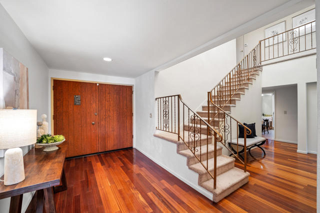 5324 Felice Place, Woodland Hills CA: https://media.crmls.org/mediaz/91569950-5302-4cbc-b895-a8c9b7c79f8a.jpg