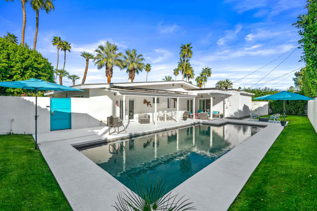 1175 E San Lucas Road, Palm Springs CA: https://media.crmls.org/mediaz/9157816d-a3d9-4ad0-a278-55236cbce5c9.jpg