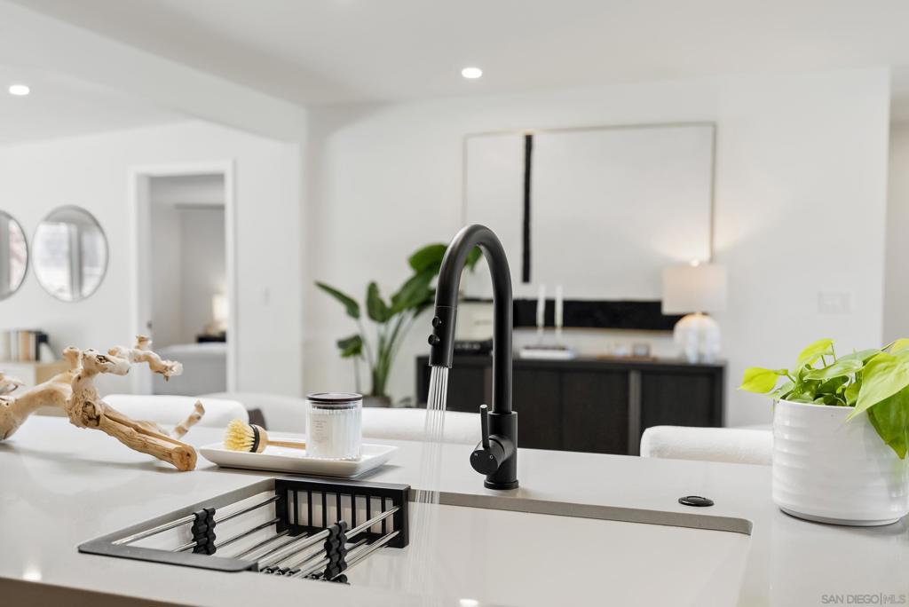 MLS #250034115SD img 16