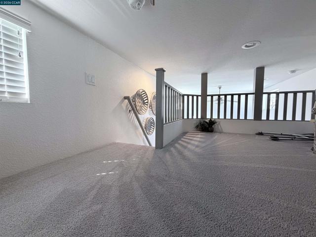 16711 Marsh Creek Rd, Clayton CA: https://media.crmls.org/mediaz/91586e26-b233-4a00-80b6-2cb9efb58f61.jpg