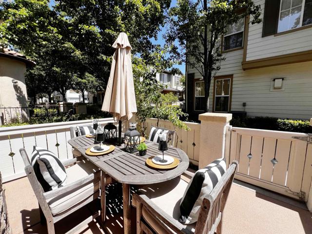 49031 Woodgrove Cmn, Fremont CA: https://media.crmls.org/mediaz/9158c12f-889e-43b9-a163-8665d32a9a99.jpg