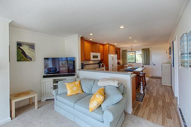 101 Shell Drive, Watsonville CA: https://media.crmls.org/mediaz/9159bed3-9163-4634-8909-612e98bb851a.jpg