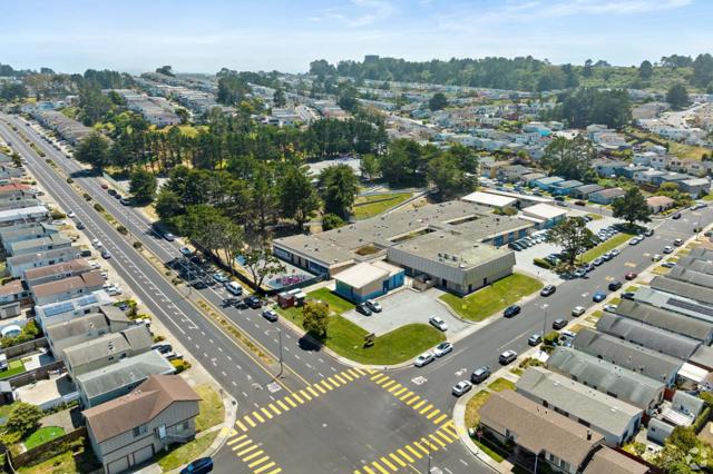 69 Plymouth Circle, Daly City CA: https://media.crmls.org/mediaz/9159c8d3-049c-41ea-8bed-bb1571df2b05.jpg