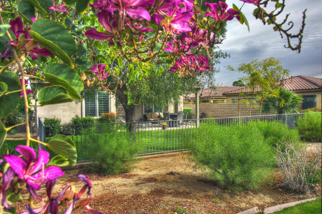 82087 Hopkins Drive, Indio CA: https://media.crmls.org/mediaz/915a2a31-13e3-43b7-b46c-755663271a1f.jpg