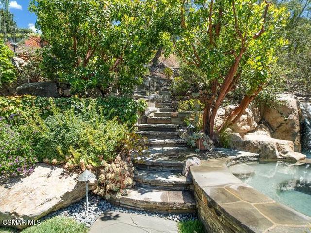 5455 Via Olas, Newbury Park CA: https://media.crmls.org/mediaz/915a5729-674d-4993-ad5a-a99e91585dd2.jpg