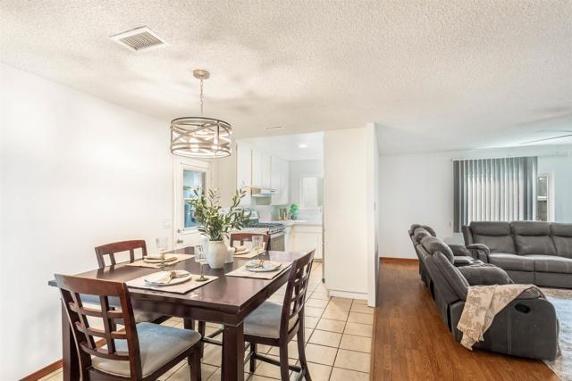 Detail Gallery Image 3 of 25 For 663 Charles Dr, Oceanside,  CA 92057 - 4 Beds | 2 Baths