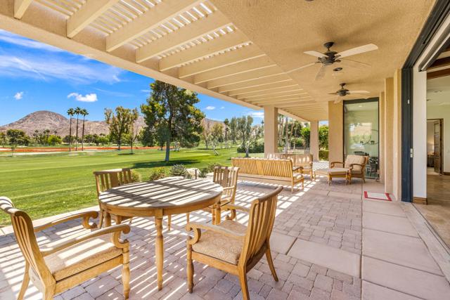 49006 Foxtail Lane, Palm Desert CA: https://media.crmls.org/mediaz/915b4c98-6765-4976-8913-2f44f0f8141d.jpg