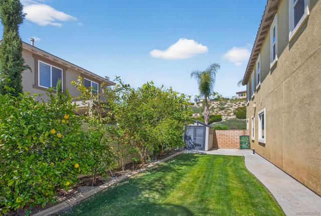 Image 55 of 73 For 18410 Lakepointe Dr