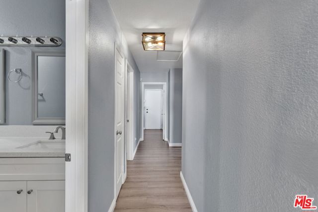 13292 Via Del Lago, Victorville CA: https://media.crmls.org/mediaz/915bfa3f-9fe0-48d7-b8de-54bc2d8c67b8.jpg