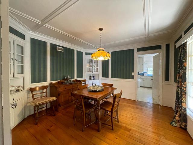 15041 Park Drive, Saratoga CA: https://media.crmls.org/mediaz/915c36be-06c9-4bf9-8206-7cda1e772e60.jpg