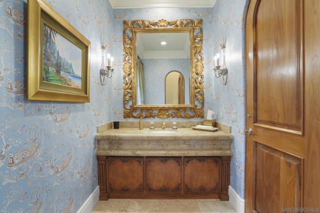 16356 Rambla De Las Flores, Rancho Santa Fe CA: https://media.crmls.org/mediaz/915c403c-6d45-4876-8e33-6366b9845793.jpg