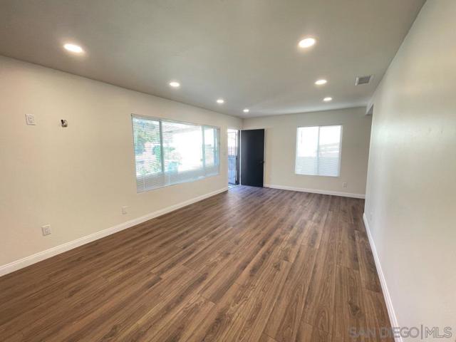 5215 Waring Rd, San Diego, California 92120, 3 Bedrooms Bedrooms, ,2 BathroomsBathrooms,Single Family Residence,For Sale,Waring Rd,250000287SD