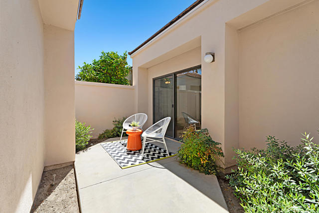 80471 Oak Tree, La Quinta CA: https://media.crmls.org/mediaz/915d0634-3384-4b50-a9a4-60c7c385cbe7.jpg