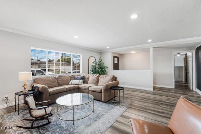 1431 Lakehurst Street, Oxnard CA: https://media.crmls.org/mediaz/915d0e13-d96b-46a3-82e6-cc8f70ef834f.jpg