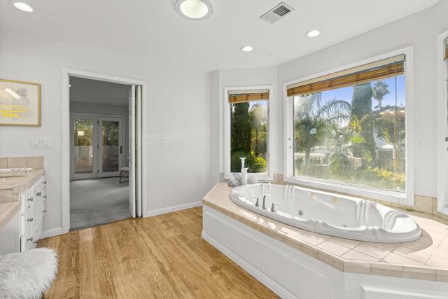 4945 Berkeland Court, San Jose CA: https://media.crmls.org/mediaz/915d7f43-4c7d-4d64-8537-14e065ef3353.jpg