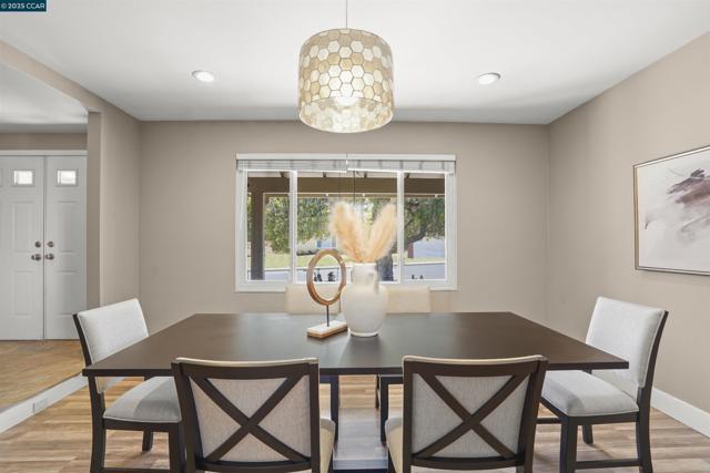 5665 Lewis Way, Concord CA: https://media.crmls.org/mediaz/915e8409-ac7d-4ee7-acd6-18cba91ba440.jpg