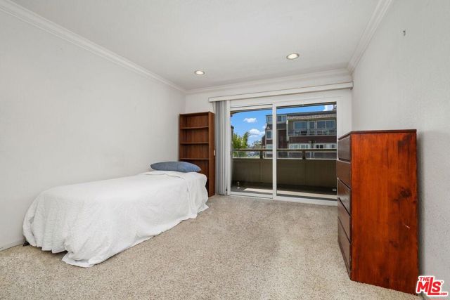 4200 Via Dolce, Marina del Rey CA: https://media.crmls.org/mediaz/915ea65f-ecd1-4825-97aa-b0988f46d62c.jpg