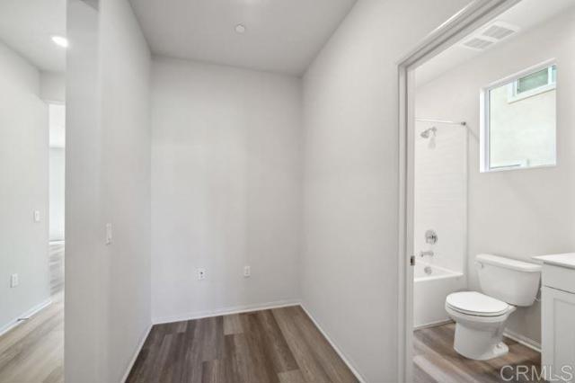 19420 Brush Creek Way, Lake Elsinore CA: https://media.crmls.org/mediaz/915f0a61-7292-4d69-8e9c-59fc79876bc0.jpg