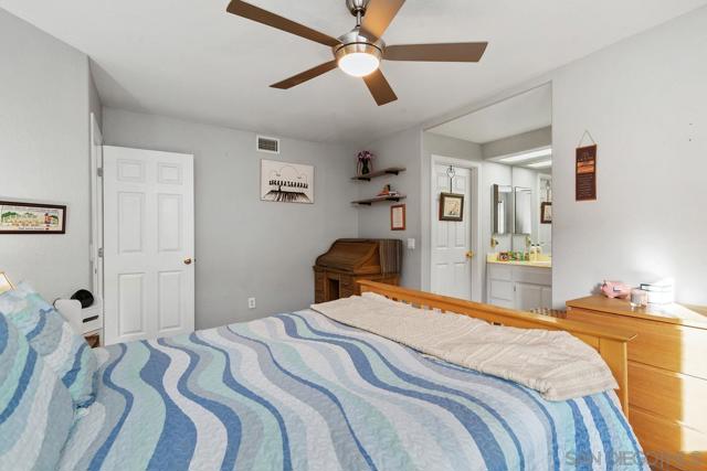 13975 Midland Rd, Poway CA: https://media.crmls.org/mediaz/91606db1-ff83-4068-b0a4-7128cdb2396d.jpg