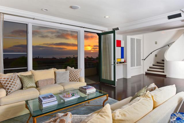 7127 Fay Avenue, La Jolla CA: https://media.crmls.org/mediaz/9160b366-7250-428f-b764-f473fe865f5f.jpg