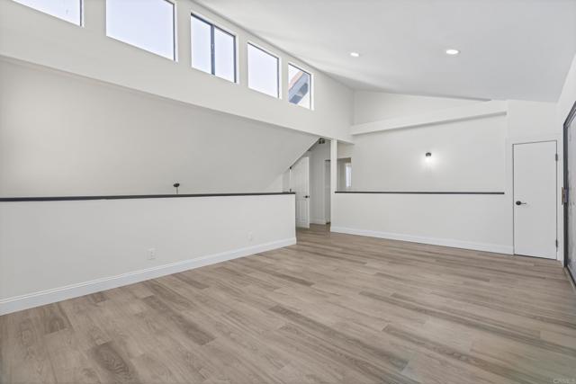 9202 Moon Ridge Road, Fallbrook CA: https://media.crmls.org/mediaz/91613598-abe4-4a3d-973b-b2075b371f16.jpg