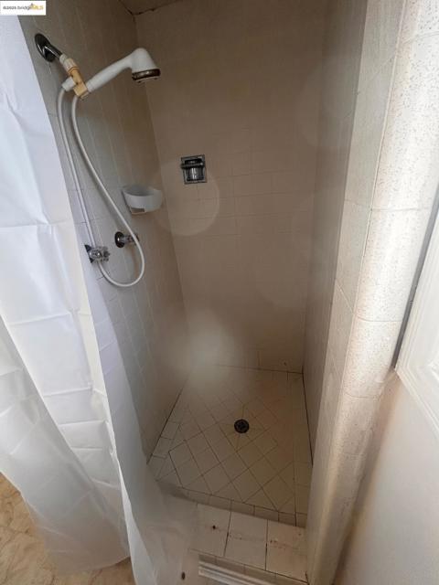 869 Lassen St, Richmond CA: https://media.crmls.org/mediaz/91614e26-4df1-487c-a64e-1d859f2d3a93.jpg