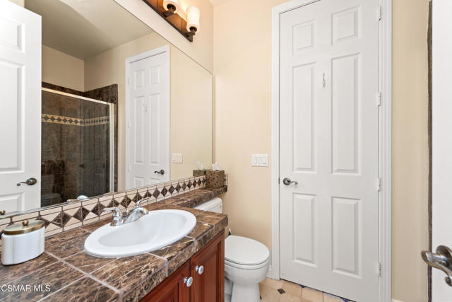 1008 N Country Club Drive, Simi Valley CA: https://media.crmls.org/mediaz/9161eaa6-fdc0-4828-9281-abda14570115.jpg