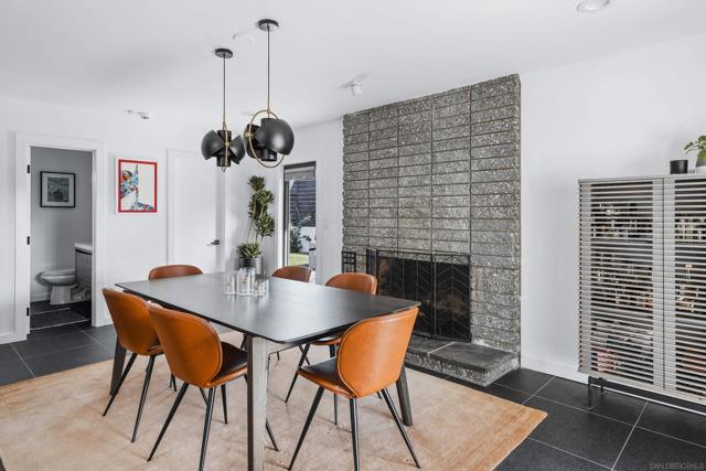 5511 Trinidad Way, San Diego CA: https://media.crmls.org/mediaz/9162d006-e698-4f36-97e6-bb14ab6b81b1.jpg