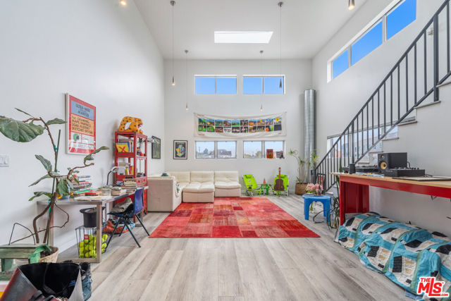 326 Welcome Street, Los Angeles CA: https://media.crmls.org/mediaz/91647e1e-1e03-4827-9082-758168b53594.jpg