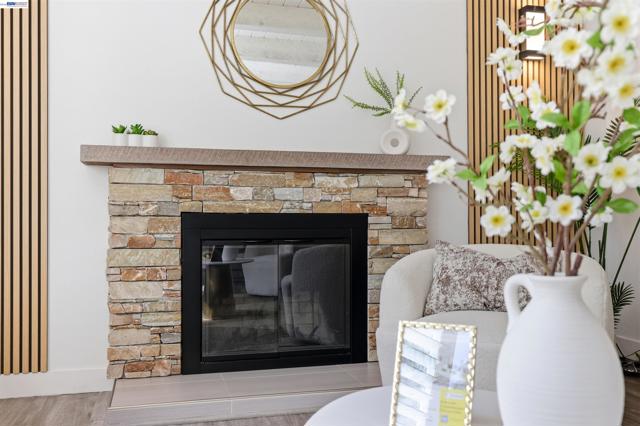 11593 Ladera Ct, Dublin CA: https://media.crmls.org/mediaz/91661f3a-80b0-404a-a12f-75f515194f24.jpg