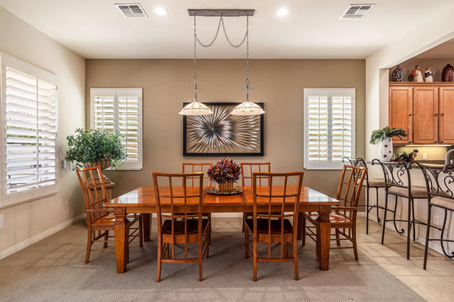 80132 Avenida Santa Olivia, Indio CA: https://media.crmls.org/mediaz/9166c07c-8409-4cfd-b41e-6cf894a5d10e.jpg