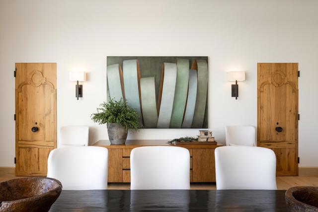 17845 Via de Fortuna, Rancho Santa Fe CA: https://media.crmls.org/mediaz/91671f6a-9f21-4ef1-967c-dfb1782f66fe.jpg