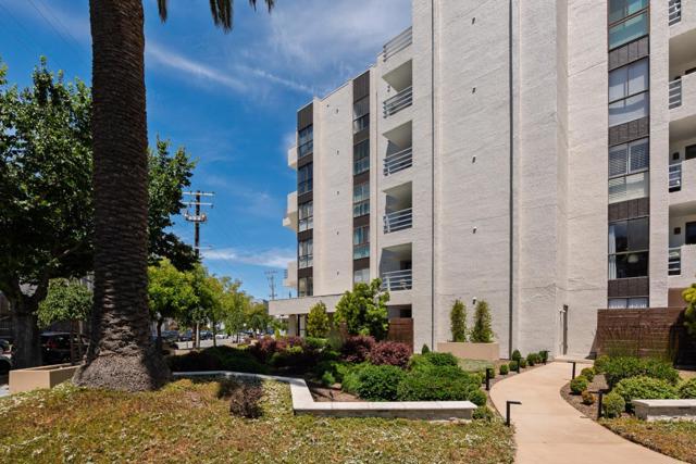 110 Park Road, Burlingame CA: https://media.crmls.org/mediaz/9167d858-d0f4-4e5e-997f-16b90cccd35f.jpg