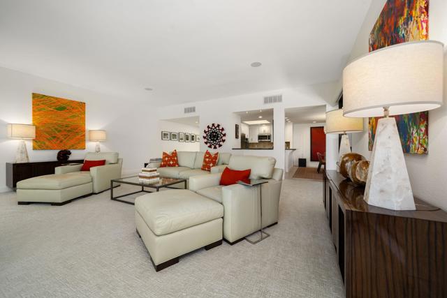 7 Dartmouth Drive, Rancho Mirage CA: https://media.crmls.org/mediaz/91688763-2e1d-4b9c-b2bb-156ac7130381.jpg