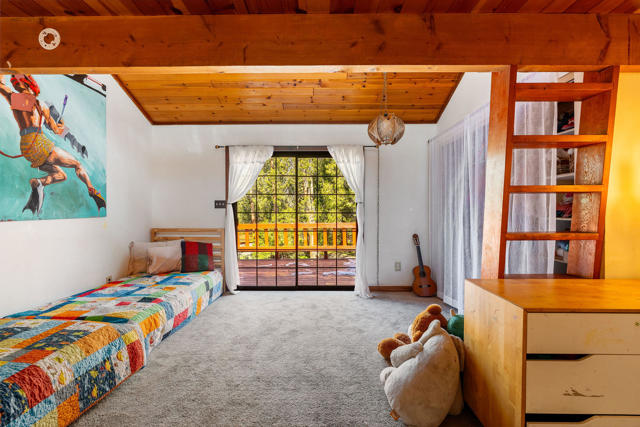 54820 Fern Drive, Idyllwild CA: https://media.crmls.org/mediaz/9169cdf6-4141-4122-980e-6588eb4ef63c.jpg