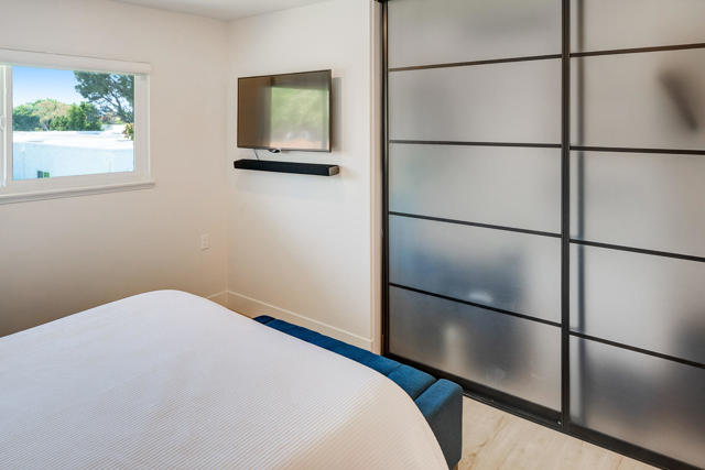 2196 Via Mariposa E, Laguna Woods CA: https://media.crmls.org/mediaz/916b1f62-1a06-45fc-aa39-7882bb33f99e.jpg