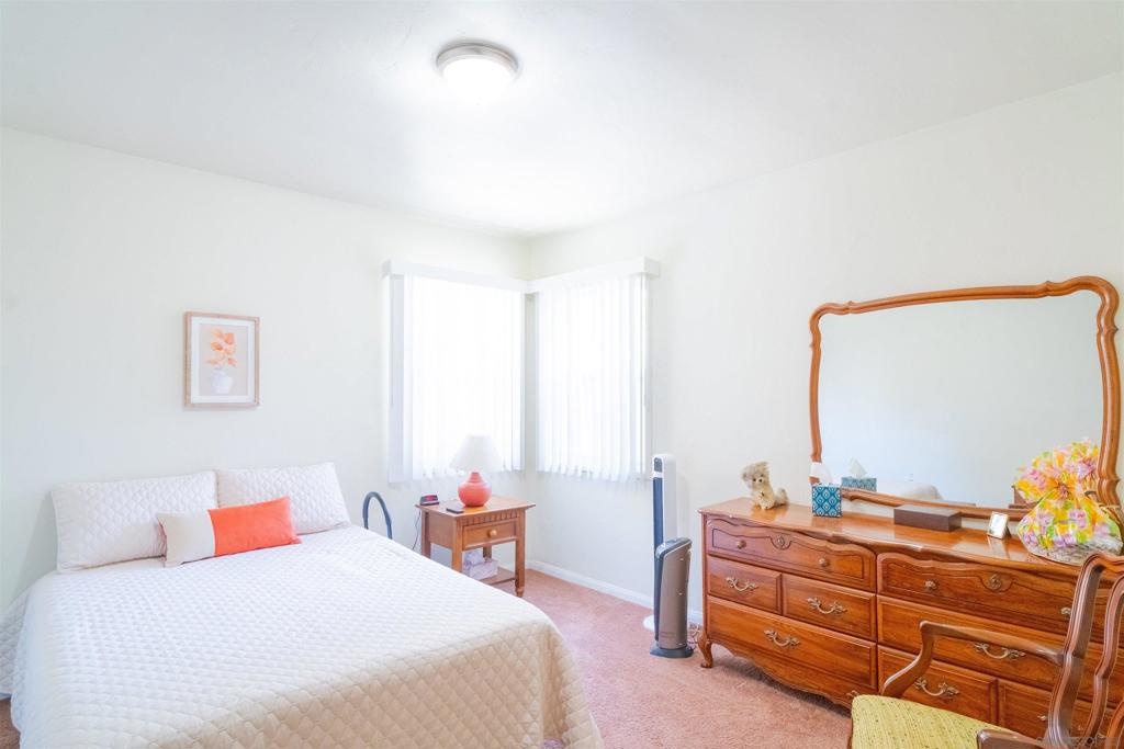 MLS #250032032SD img 14