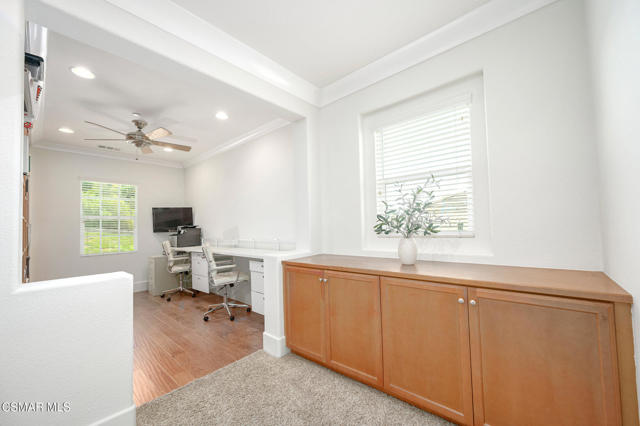 650 Astera Court, Newbury Park CA: https://media.crmls.org/mediaz/916d07e4-9887-4221-817e-8269c25a7154.jpg