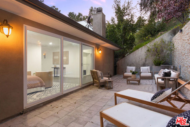 10523 Selkirk Lane, Los Angeles CA: https://media.crmls.org/mediaz/916d33b8-9aae-421d-93e2-270348a425ac.jpg