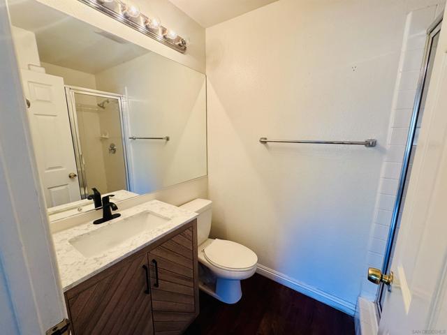 2054 Vintage Pl., Escondido CA: https://media.crmls.org/mediaz/916d3fd2-0799-4a35-8929-195dbd408355.jpg