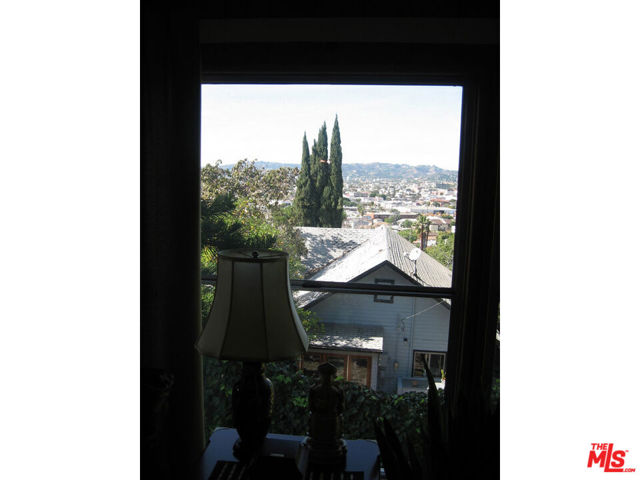 975 Lucile Avenue, Los Angeles CA: https://media.crmls.org/mediaz/916d48d3-594c-4608-97a1-66d4c2ffb7c0.jpg