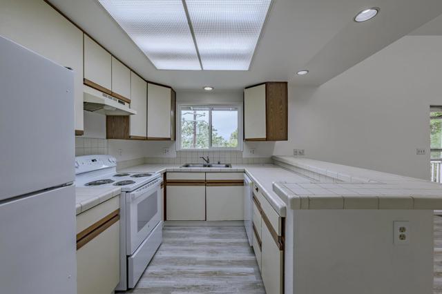 740 Loma Prieta Drive, Aptos CA: https://media.crmls.org/mediaz/916d7898-8d36-4505-b832-e4fd3e8e1f5b.jpg